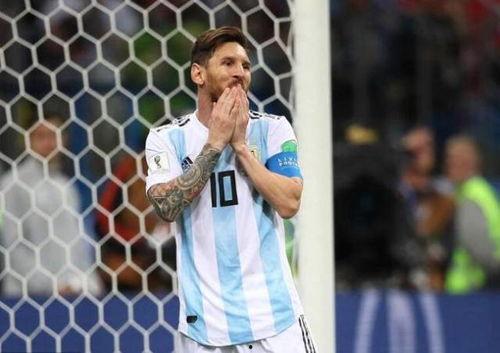 阿根廷球员女朋友爆料视频,揭秘球场背后的爱情故事  第1张