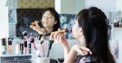 小女孩新皮肤爆料视频,小女孩神秘魅力全解析  第1张